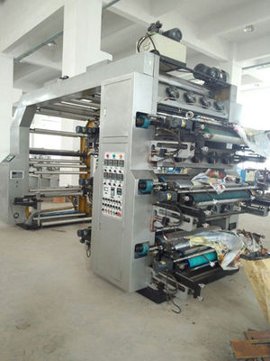 China Automatische 6 Farbflexographische Druckmaschine mit hydraulischer Rolle fournisseur